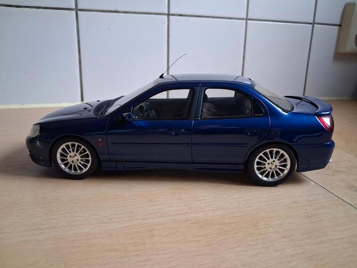 otto mobile 1:18 ford mondeo st200, Hobby en Vrije tijd, Modelauto's | 1:18, Zo goed als nieuw, OttOMobile, Ophalen of Verzenden