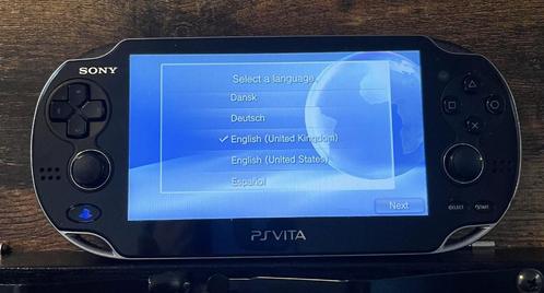 Playstation Vita met 16 GB Memorydics + 3 spellen, Spelcomputers en Games, Spelcomputers | Sony PlayStation Vita, Gebruikt, Zwart