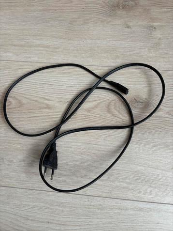 Zwarte stroomkabel PS4 beschikbaar voor biedingen
