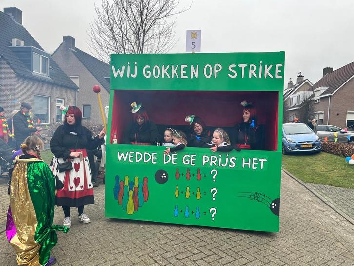 Carnaval loopgroep thema gokken, Kleding | Heren, Carnavalskleding en Feestkleding, Overige maten, Ophalen of Verzenden