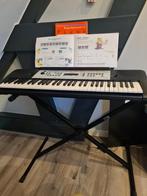 Yamaha Keyboard met Standaard, Muziek en Instrumenten, 61 toetsen, Yamaha, Ophalen of Verzenden, Zo goed als nieuw