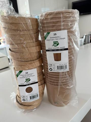 25 soepbekers en 25 deksel voor soepbelers beschikbaar voor biedingen