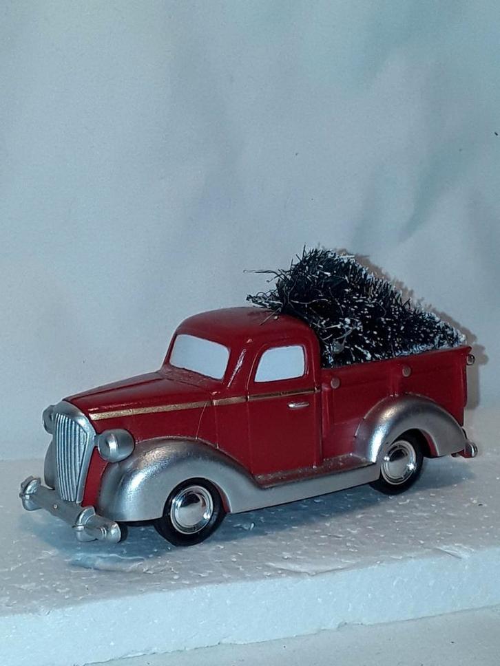 Lemax 84837 pick-up truck jaar 2008., Diversen, Kerst, Zo goed als nieuw, Ophalen of Verzenden