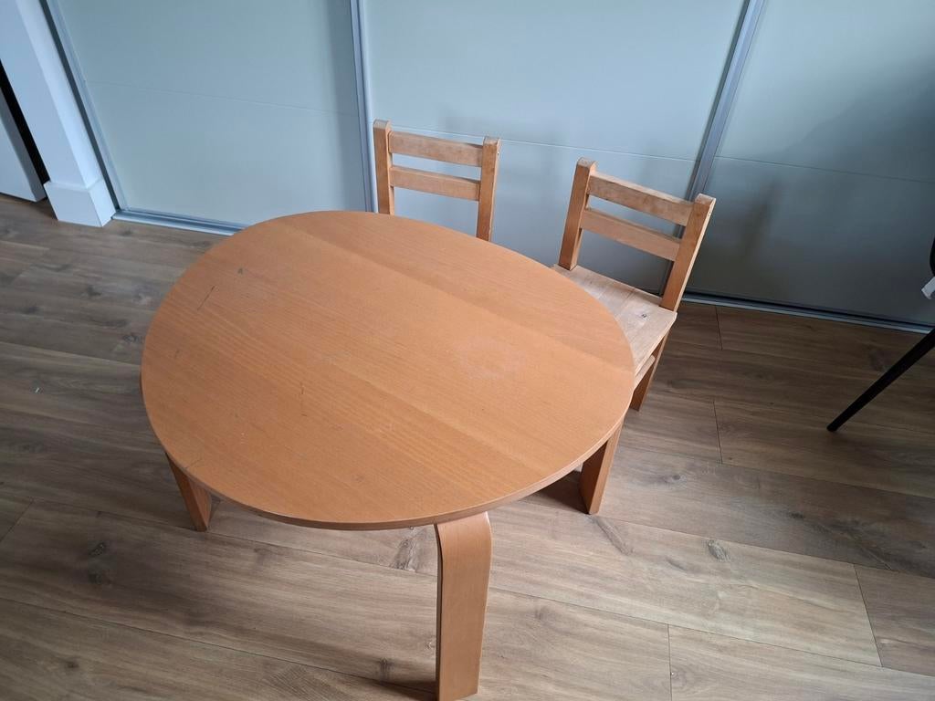 Kindertafel met 2 stoeltjes, Ophalen, Gebruikt, Tafel(s) en Stoel(en)