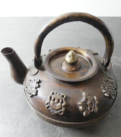 Tibetaanse koperen theepot [1726], Antiek en Kunst, Antiek | Koper en Brons, Ophalen
