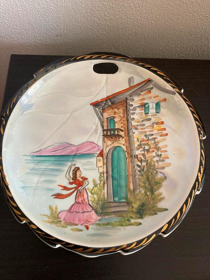 H. Bequet Quaregnon Wandbord Dansende Vrouw, Antiek en Kunst, Antiek | Wandborden en Tegels, Ophalen of Verzenden