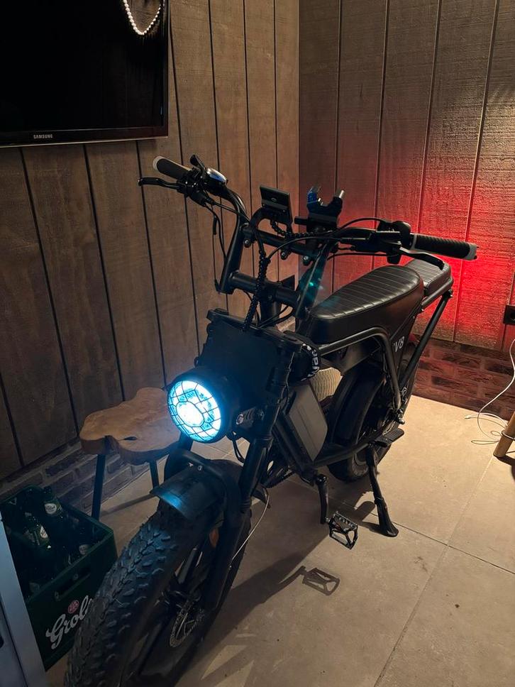 Fatbike V8 dubbele accu, Fietsen en Brommers, Elektrische fietsen, Zo goed als nieuw, Overige merken, 55 tot 59 cm, 30 tot 50 km per accu