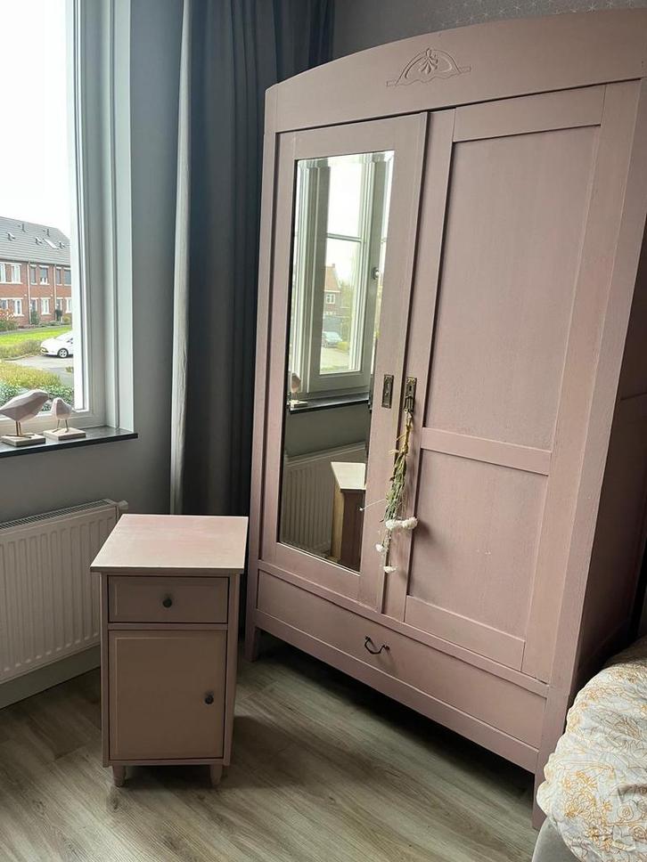 Kledingkast vintage (1,20m x 1,80m) - roze (milkpaint), Huis en Inrichting, Kasten | Kledingkasten, Gebruikt, 150 tot 200 cm, 100 tot 150 cm