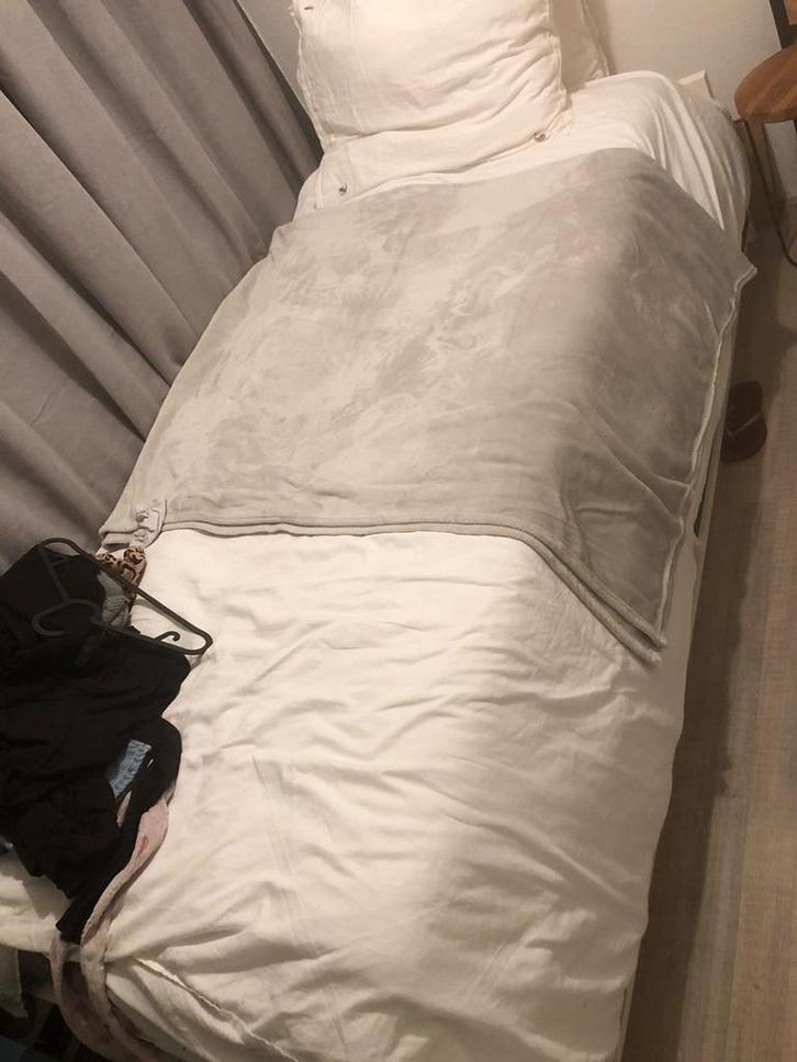 Eenpersoonsbedframe (zonder matras), Huis en Inrichting, Slaapkamer | Beddengoed, Gebruikt, Overige typen, Eenpersoons, Wit, Verzenden