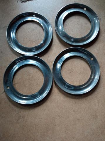 Chromen wielranden Volvo Amazon 15" beschikbaar voor biedingen