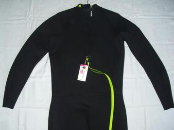 Olaian neopreen pak beschikbaar voor biedingen