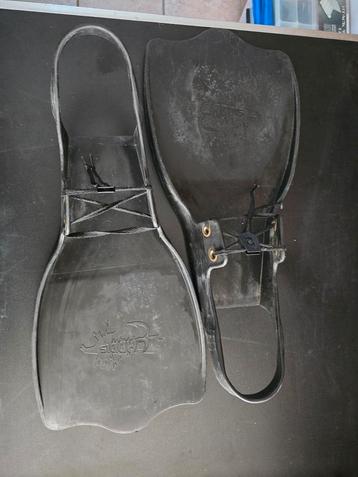 Bellyboat flippers beschikbaar voor biedingen