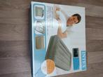 Intex luchtbed - automatisch opblaasbaar - 203x102x38cm, Ophalen of Verzenden