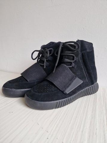 Yeezy 750 Triple Black  Adidas, Maat 40 beschikbaar voor biedingen
