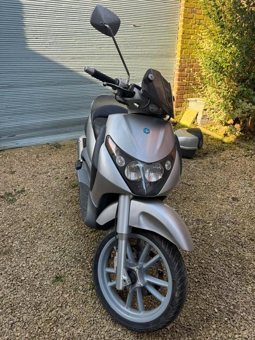 Piaggio Beverly, Fietsen en Brommers, Scooters | Piaggio, Overige modellen, Benzine, Ophalen of Verzenden