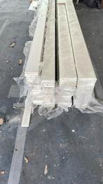 Plinten 90x12 (195m1) & koplatten 70x12 (209m1) MDF gegrond, Doe-het-zelf en Verbouw, Plinten en Afwerking, Ophalen, Nieuw, Mdf