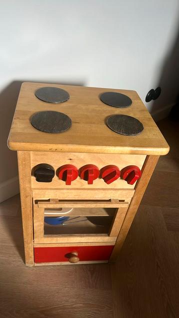 Vintage speelkeukentje beschikbaar voor biedingen