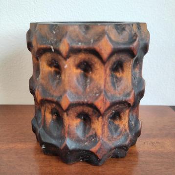 Spaans brutalistische houten vaas / kaarsenstandaard beschikbaar voor biedingen