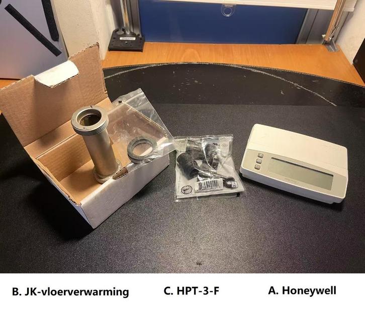 Honeywell thermostaat/ WeHeat & JK-vloerverwarming verdeler, Doe-het-zelf en Verbouw, Verwarming en Radiatoren, Zo goed als nieuw