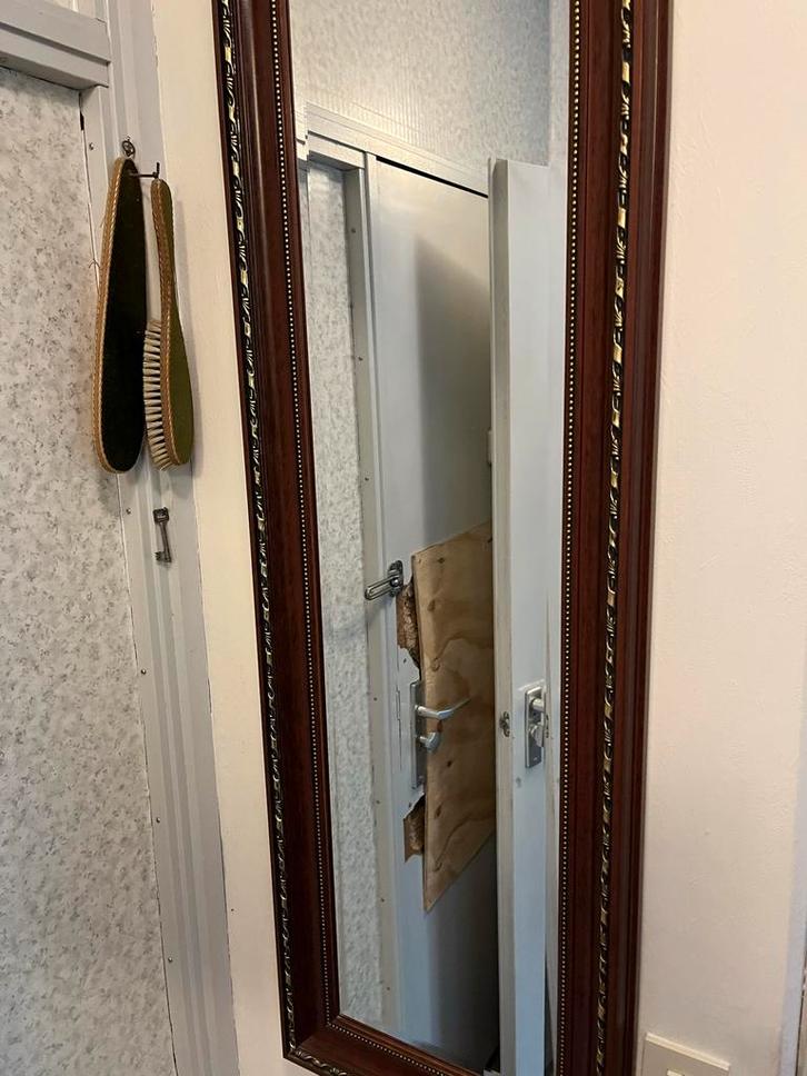 Mooie Wandspiegel met Houten Frame, Huis en Inrichting, Woonaccessoires | Spiegels, Zo goed als nieuw, Minder dan 50 cm, 100 tot 150 cm