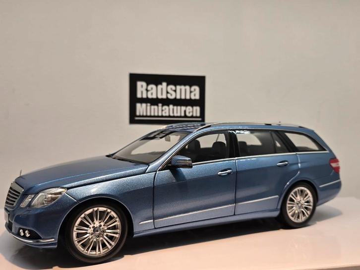 Mercedes-Benz E-Klasse Combi W212 indigolith blue - 1:18, Hobby en Vrije tijd, Modelauto's | 1:18, Zo goed als nieuw, Auto, MiniChamps