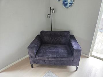 Loveseat als nieuw, weinig in gezeten. Antraciet  beschikbaar voor biedingen