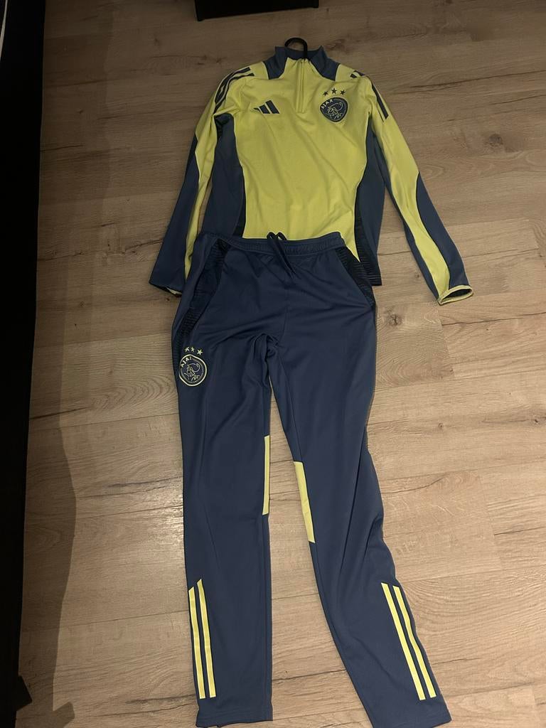 Ajax trainingspak 2024 - Maat S - Zo goed als nieuw, Maat S, Ophalen of Verzenden, Zo goed als nieuw, Trainingspak