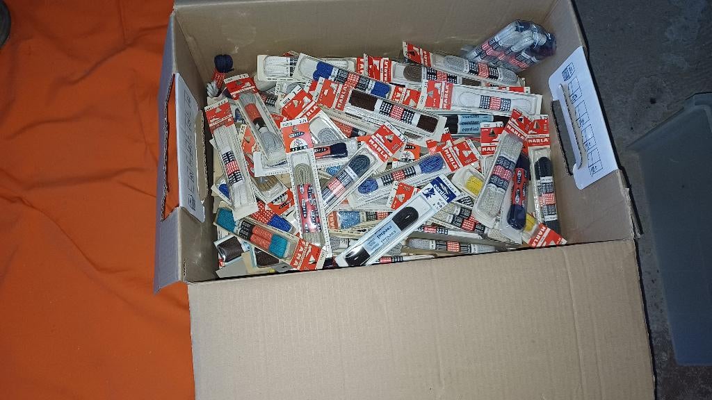 300 verpakkingen schoen veters, Ophalen of Verzenden, Nieuw