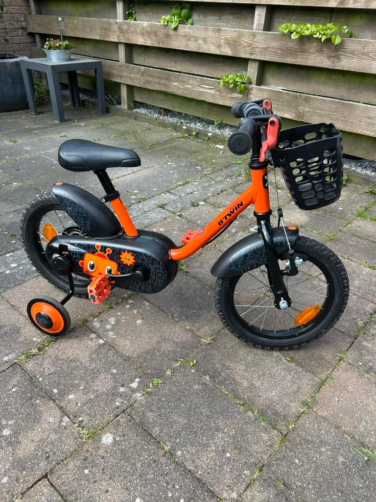 Mooie kinderfiets merk B’twin 14inch, Fietsen en Brommers, Fietsen | Kinderfietsjes, Ophalen, Zo goed als nieuw, Minder dan 16 inch