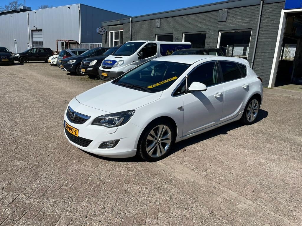 Opel Astra 1.6 Turbo Ecotec 5-D 2011 Wit, Voorwielaandrijving, 4 cilinders, 179 pk, Wit