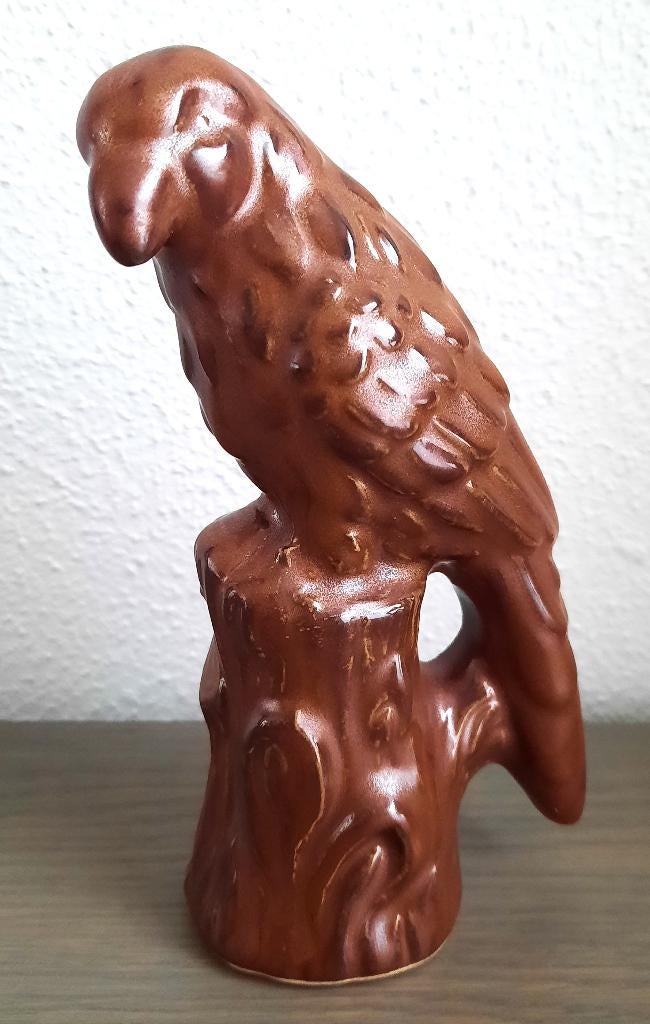 aardewerk vogel op boomstam, Antiek en Kunst, Kunst | Beelden en Houtsnijwerken, Geglazuurd, Minder dan 20 cm, Ophalen of Verzenden