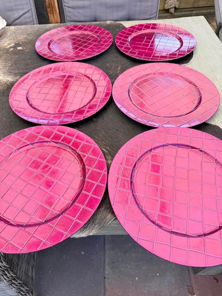 Set van 6 roze onderborden, 33cm, Cyclamen, Overige materialen, Gebruikt, Ophalen of Verzenden, Bord(en)