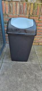 Te koop prullenbak, Huis en Inrichting, Woonaccessoires | Prullenbakken, 40 liter of meer, Ophalen of Verzenden, Gebruikt, 50 tot 75 cm