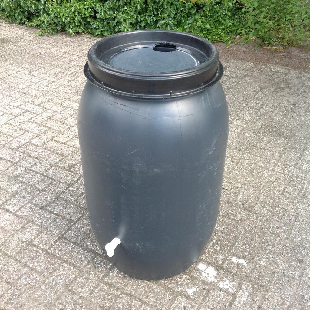 Mooie antraciet grijze regenton met kraantje, Tuin en Terras, Regentonnen, Kunststof, Met kraantje, 150 liter of meer, Ophalen of Verzenden