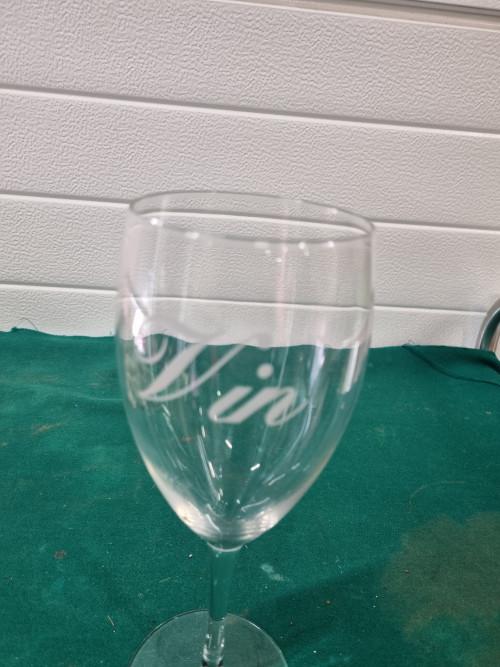 Wijnglas vin riviera maison, Verzamelen, Glas en Borrelglaasjes, Ophalen of Verzenden, 'T Olde Gre-j, Info@toldegrej.nl, Endepoelstraat 20f Didam