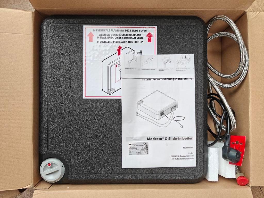NIEUW Inventum Modesto Q10 plintboiler 2000W + aansluitset, Nieuw, Minder dan 3 jaar oud, Minder dan 20 liter, Boiler