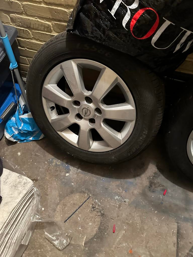 Complete set velgen met banden 215/55/16 - Z.G.A.N., 16 inch, Banden en Velgen, Ophalen of Verzenden, Zomerbanden