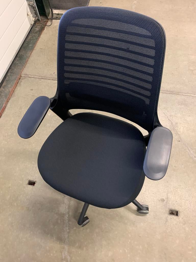 Steelcase ergonomic office chair, Ophalen, Zo goed als nieuw, Zwart