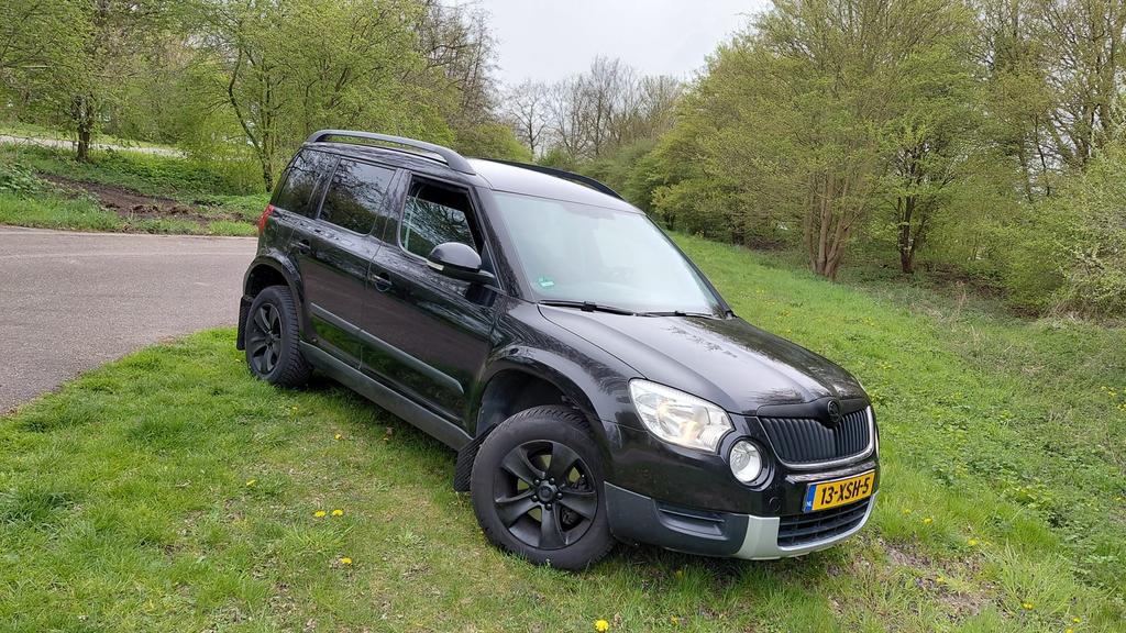 Skoda Yeti 1.8 TSI 4X4 2011 Zwart, Auto's, Skoda, 13 km/l, Euro 5, Stof, Zwart