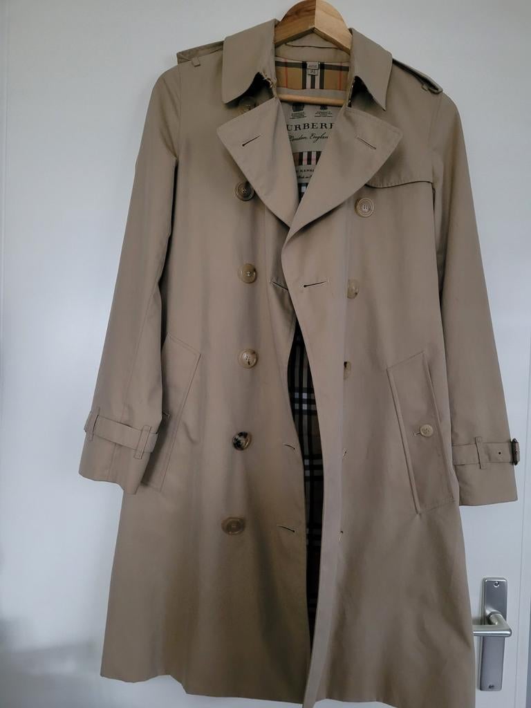 Burberry The Kensington Trenchcoat - Maat 34 (XS), Ophalen, Beige, Zo goed als nieuw, Burberry
