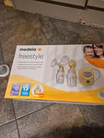 Medela Freestyle Dubbele Elektrische Borstkolf, Ophalen of Verzenden, Borstkolf