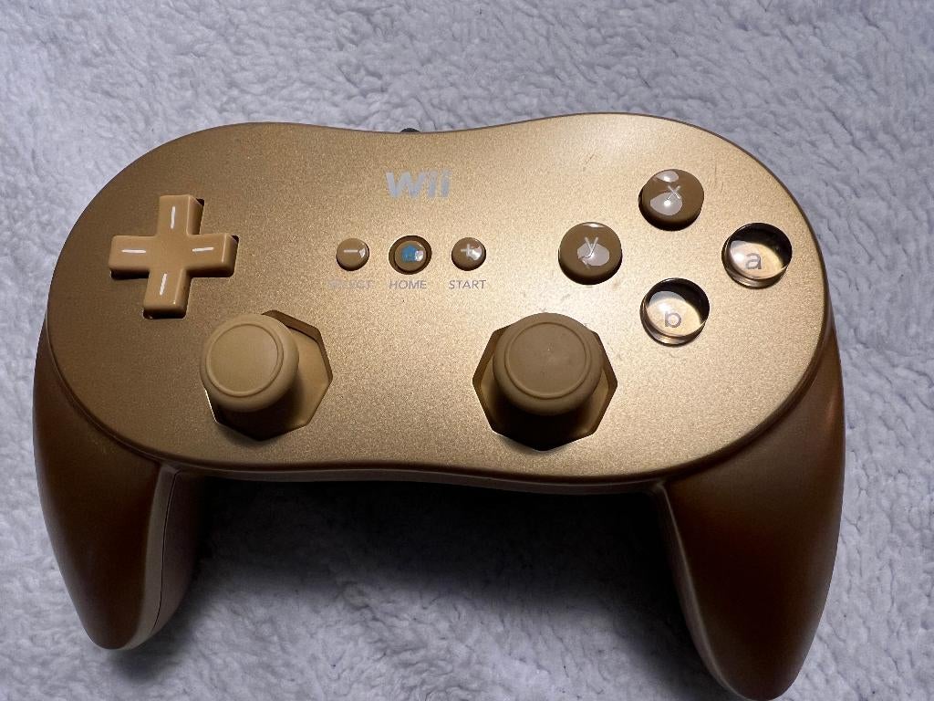 Official Nintendo Wii/WiiU Goldeneye Gold Pro Controller, Ophalen of Verzenden, Zo goed als nieuw, Wii, Overige controllers
