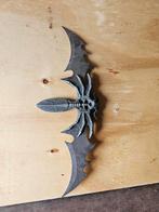 Decoratieve vleermuisvormige dolk, Ophalen