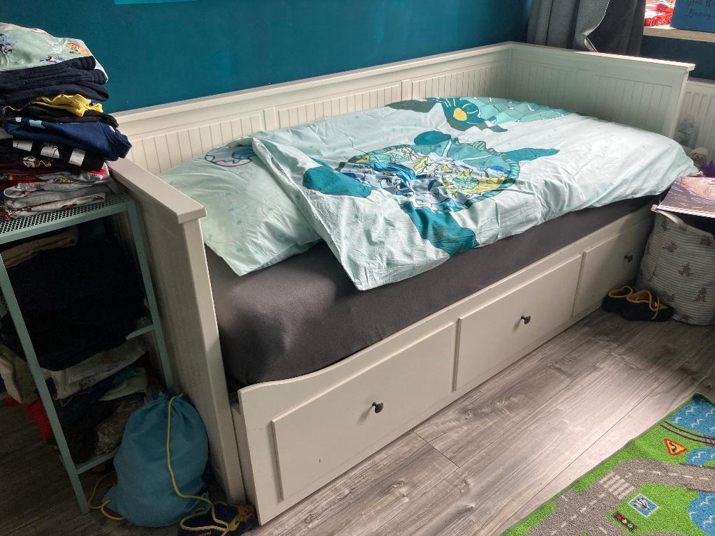 Hemnes IKEA bed, Huis en Inrichting, Ophalen, Eenpersoons, Wit, Een en twee persoonsbed