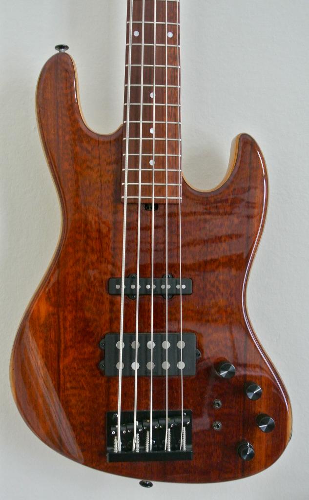 Sadowsky MasterBuilt 21 fret MM ltd 5 string Snakewood, Ophalen, Zo goed als nieuw, Elektrisch, 5-snarig