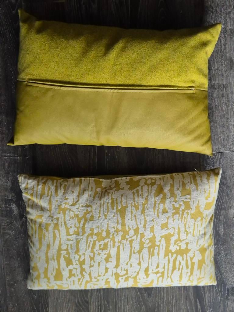 Sierkussen 2 stuks lime / groen leer stof  leolux kwaliteit, Ophalen of Verzenden, Zo goed als nieuw, Groen, Rechthoekig