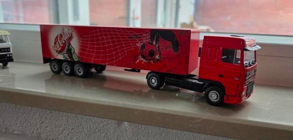 Lion toys  schaal 1.50  vrachtwagen coca cola, Ophalen of Verzenden, Bus of Vrachtwagen, Lion Toys