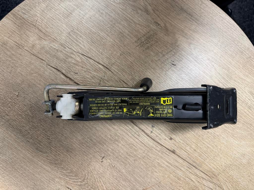 Originele Volkswagen VW Krik passend op meerdere modellen, Ophalen of Verzenden, Gebruikt, Manueel, Schaarkrik