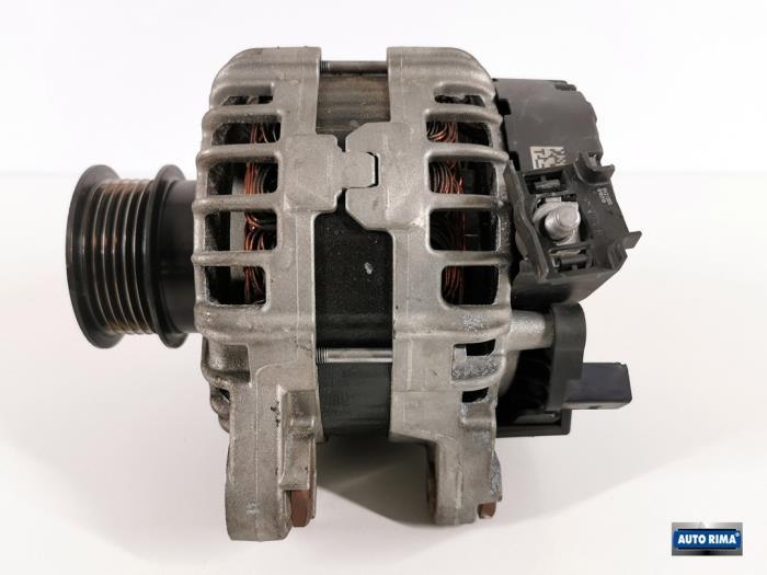 Dynamo van een Volvo V70