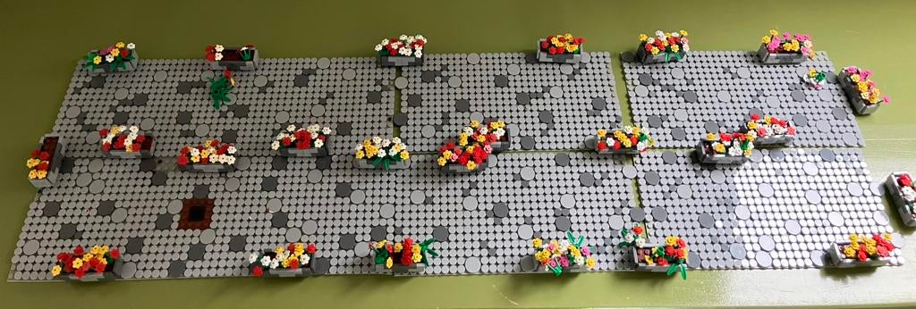 Lego moc straat van kasseien en bloembakken, Ophalen of Verzenden, Zo goed als nieuw, MOC (eigen creatie), Lego